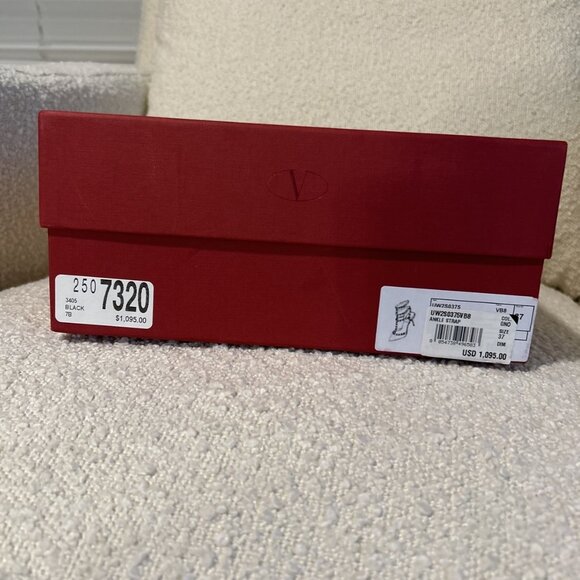 Valentino Garavani Women's Black Rockstud Cage Pointed Toe Pumps - Picture 5 of 13